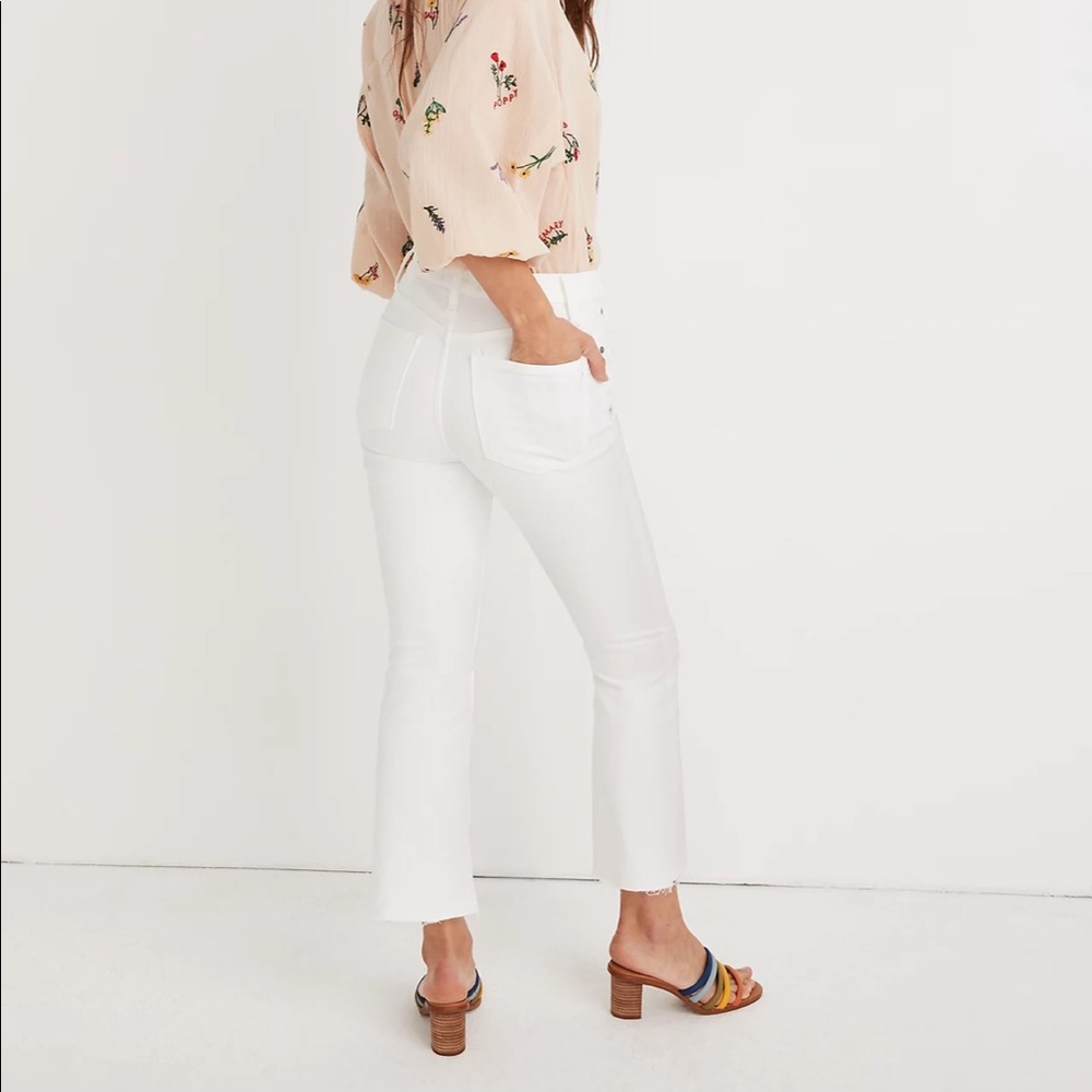 Madewell Cali-Demi Boot Jeans in Pure White Raw Hem Edition size 28